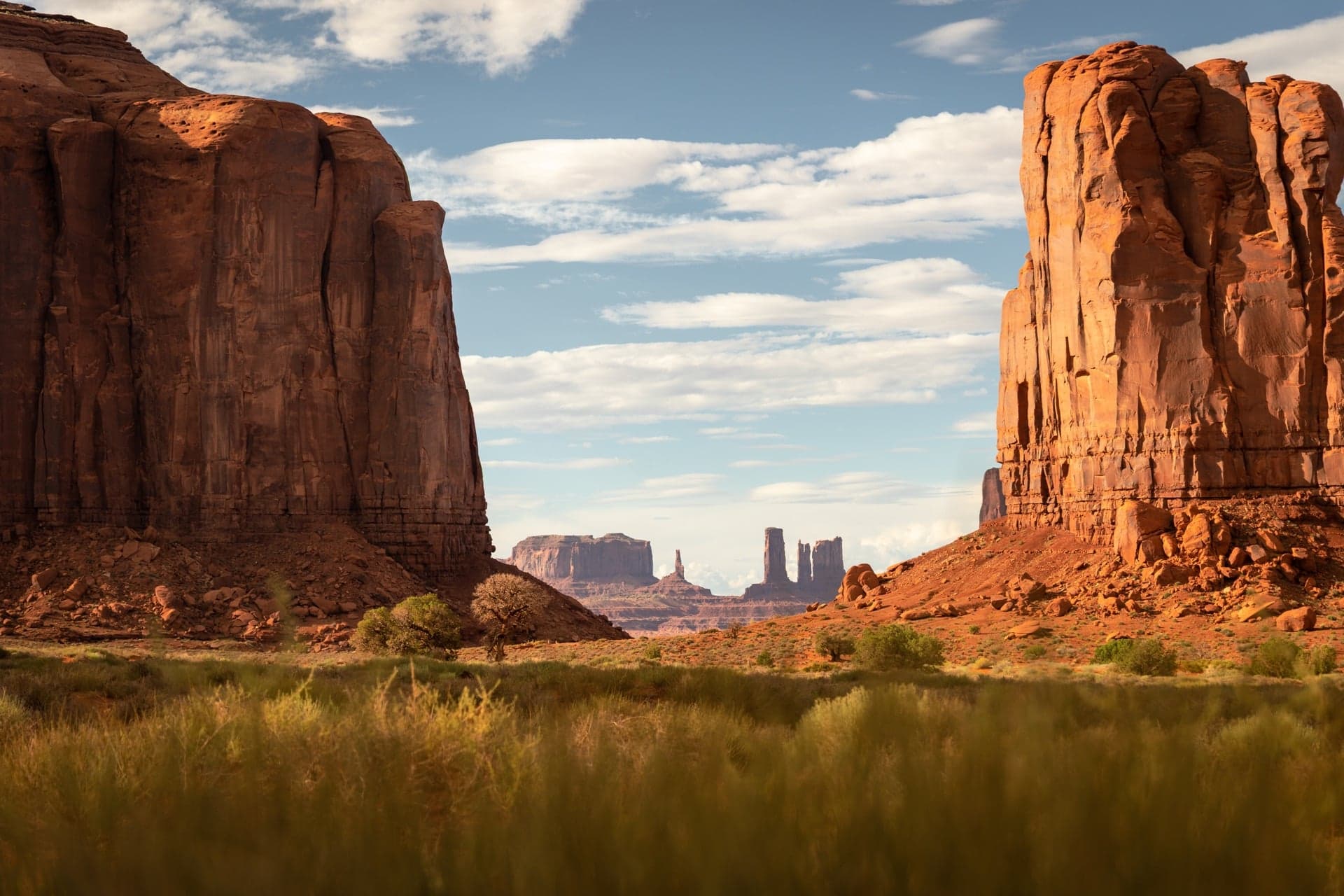 fenêtre sur monument valley