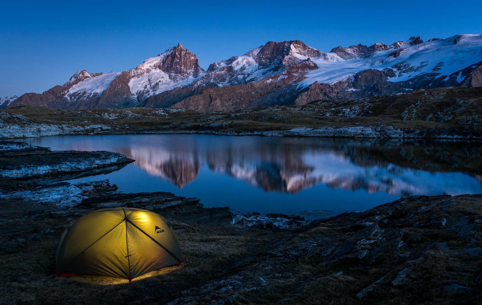 Bivouac face à la Meije sur le Plateau d'Emparis
