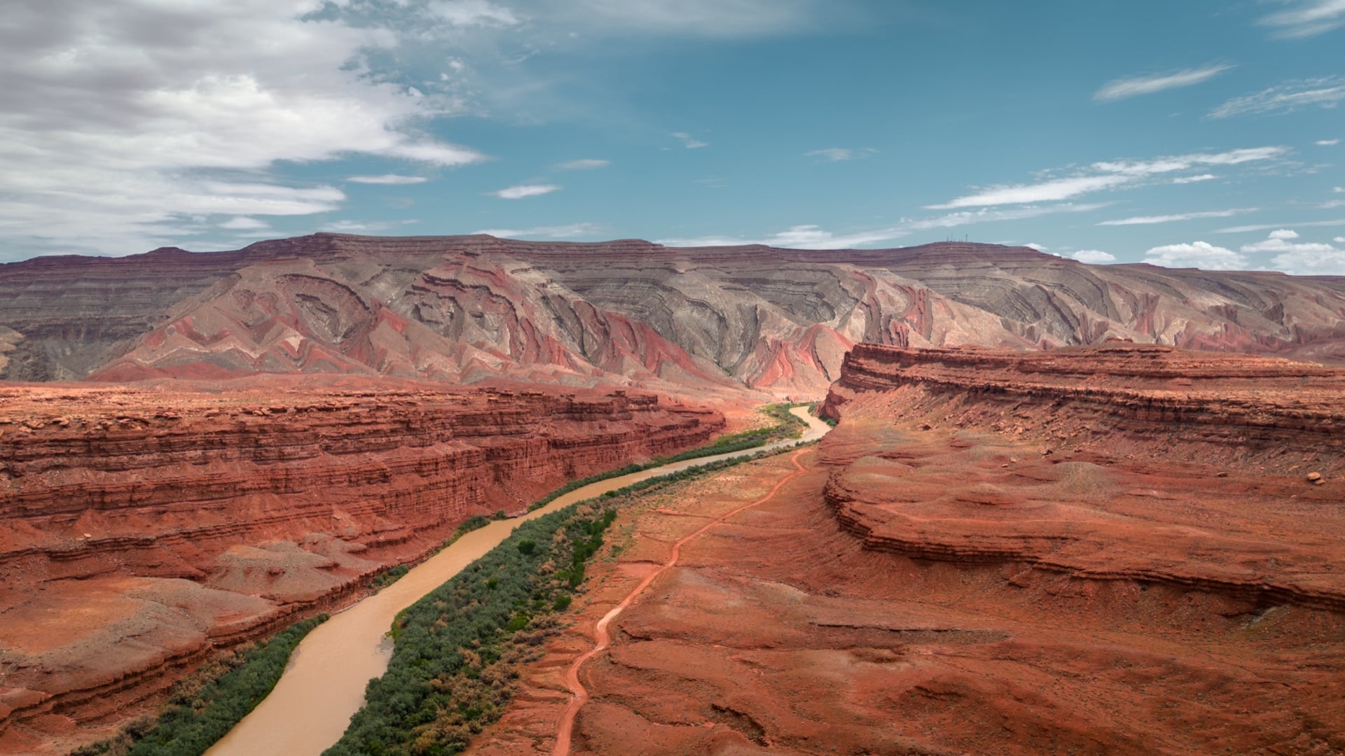 Meanders Through the Red Lands — Monument Valley, UNITED STATES