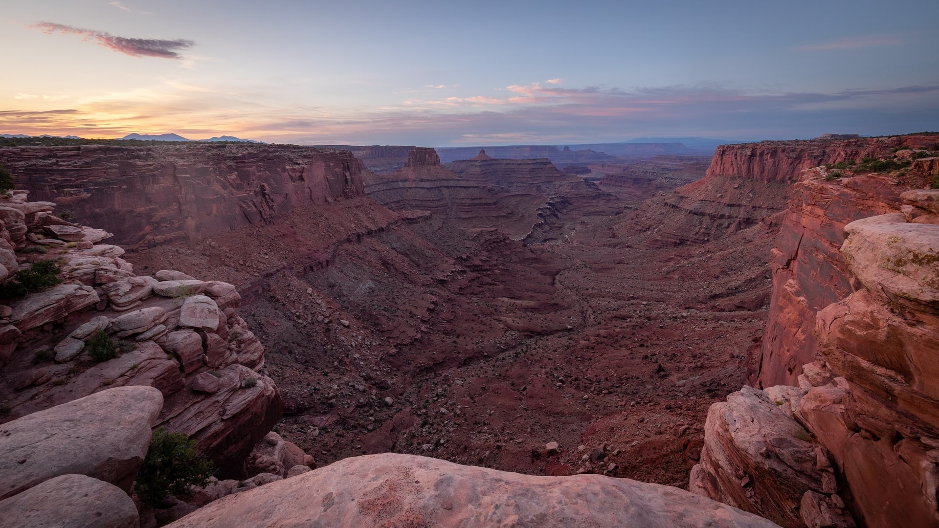 L'aventure dans l'ouest commence à canyonland — Parc National des Arches, Utah