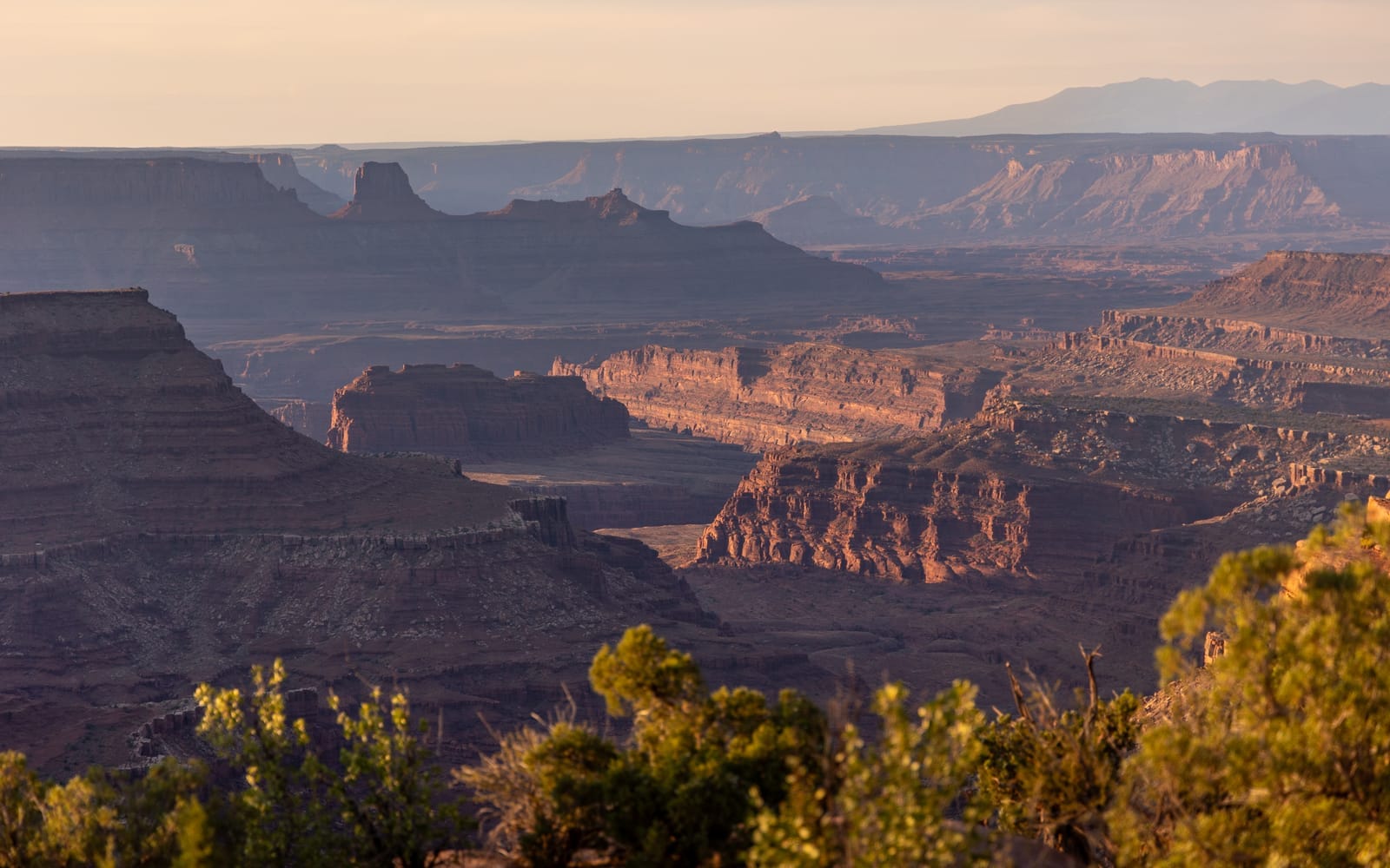 L'aventure dans l'ouest commence à canyonland — Parc National des Arches, Utah