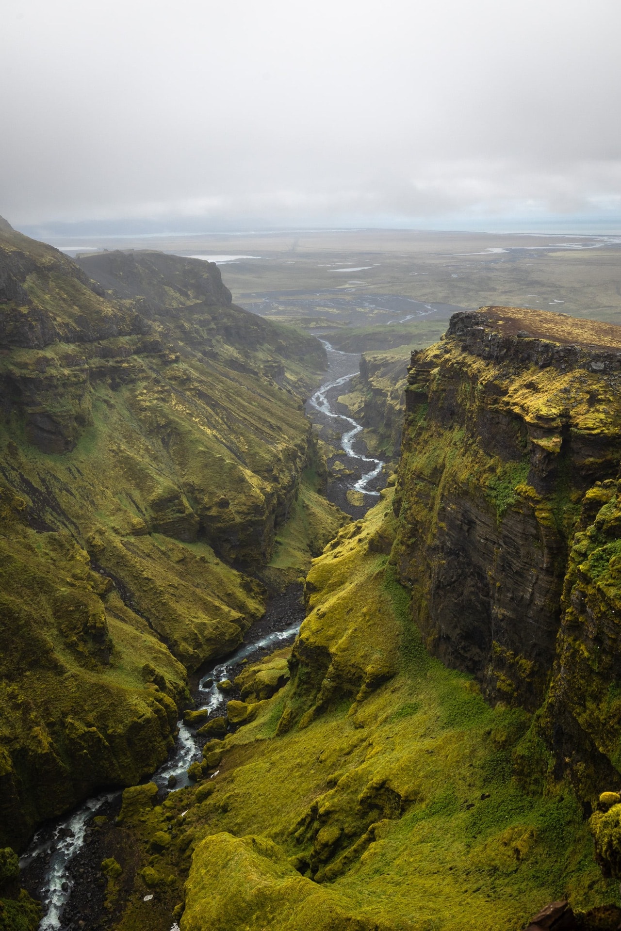 Fjaðrárgljúfur Canyon — Iceland