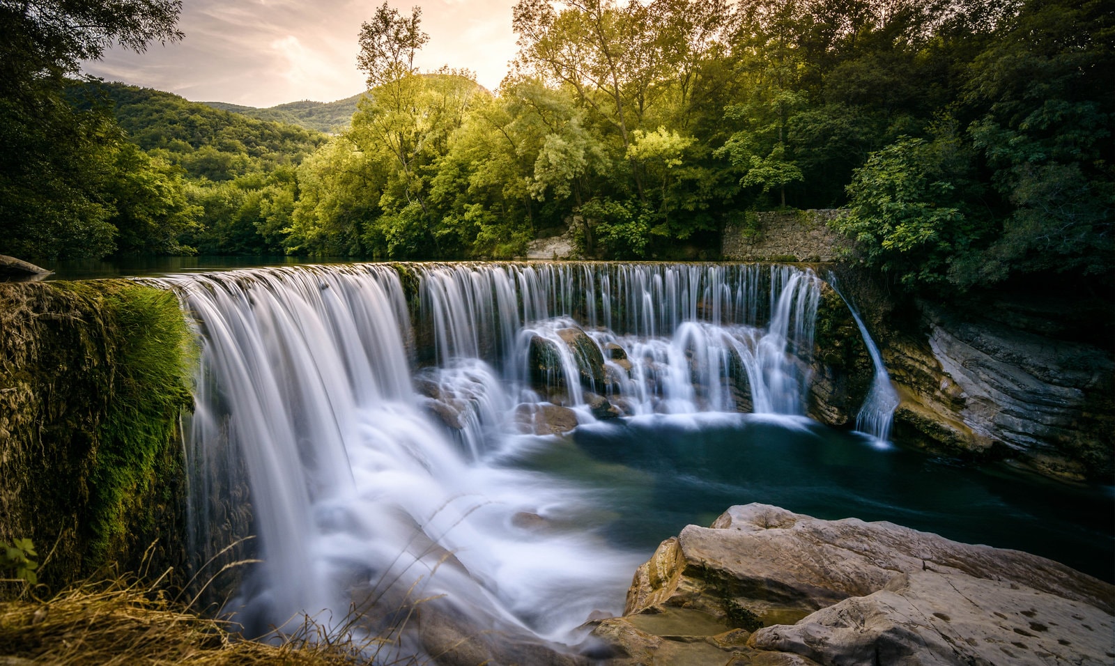 Waterfall — Diverse Nature