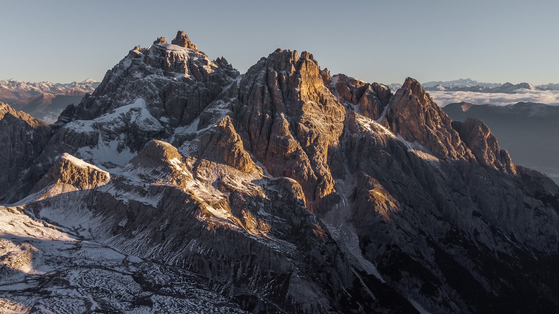 Aube sur les dolomites
