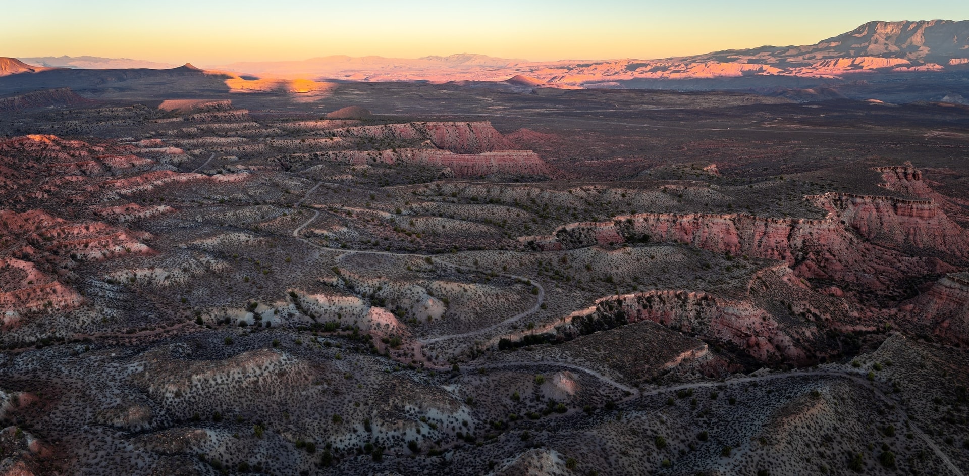 Dernière nuit sauvage à côté du 4X4 — Parc National de Zion, Utah
