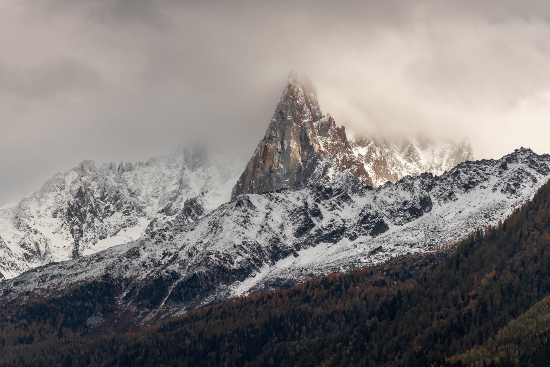 Nuages sur les drus — Mont Blanc
