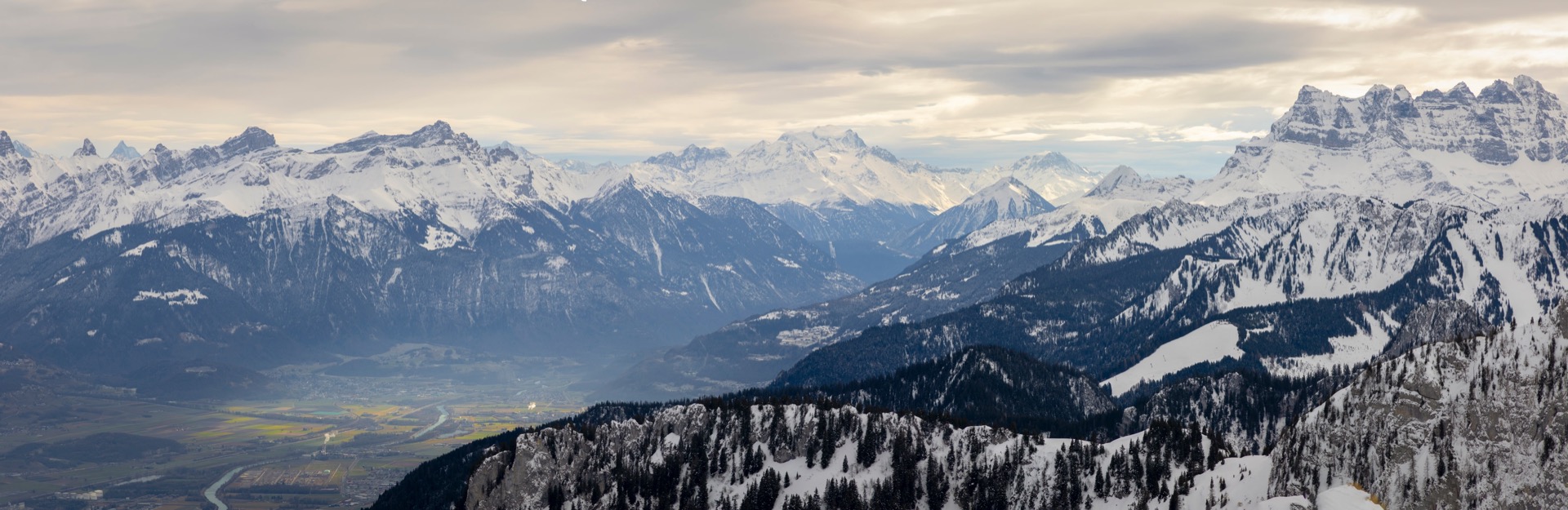 Monthey et les Dents du Midi - Chablais